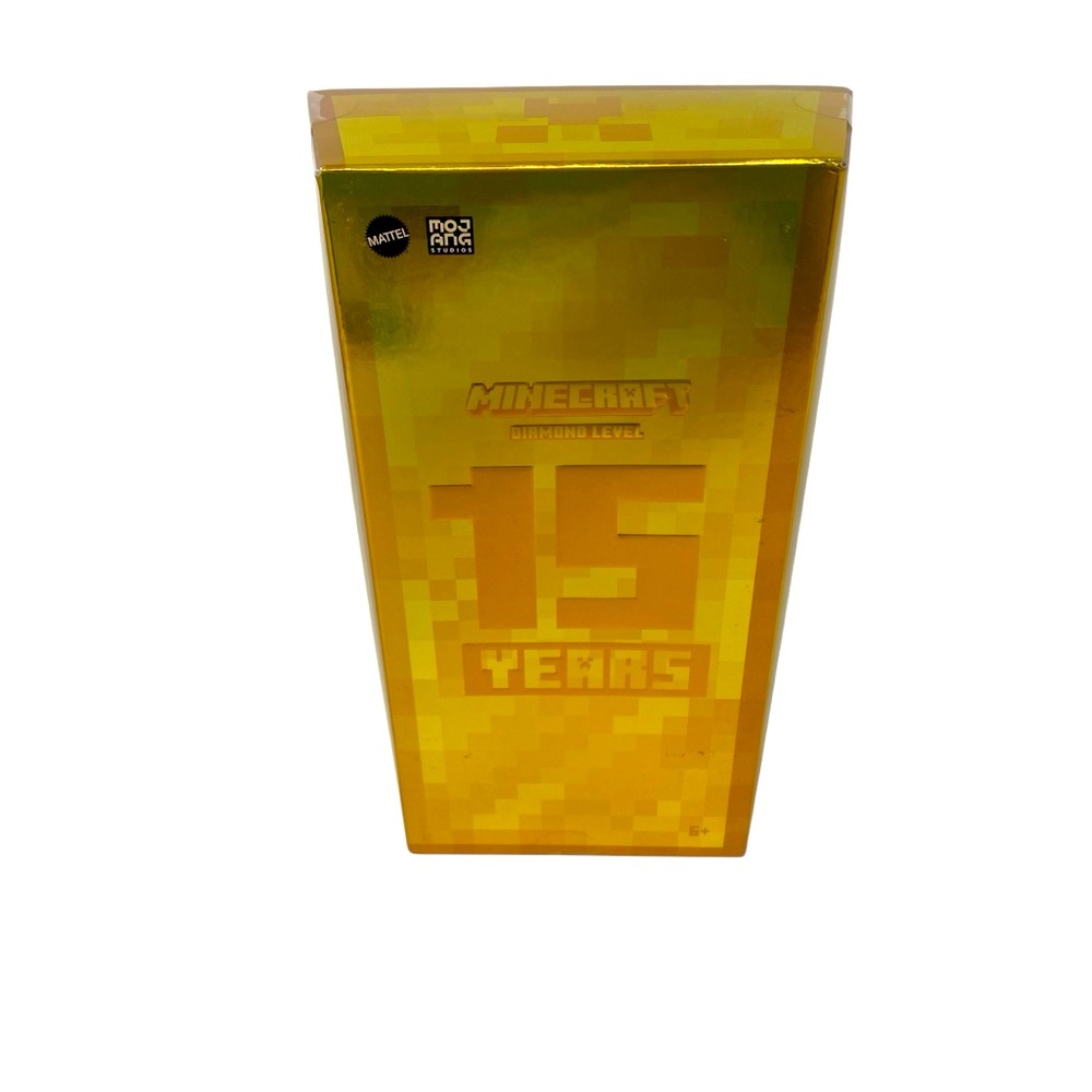 Limited Edition Minecraft 15th Anniversary Tuxedo Steve Diamond Level Figure NEW